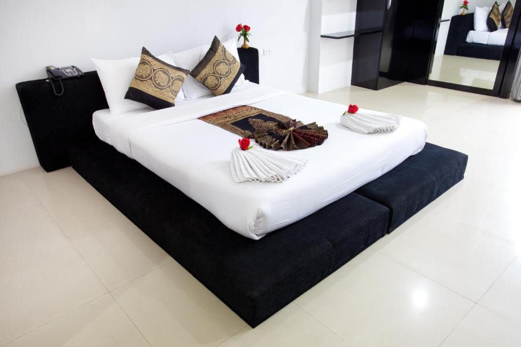 Lars-Lita Residence Patong Quarto foto