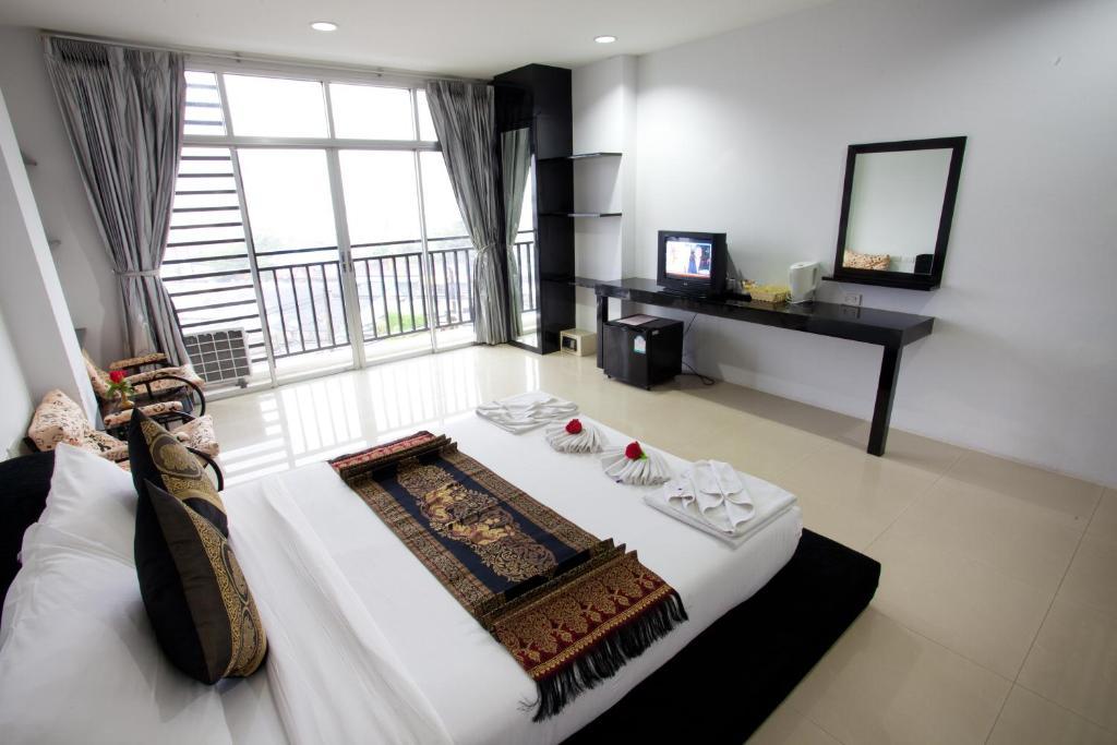 Lars-Lita Residence Patong Quarto foto